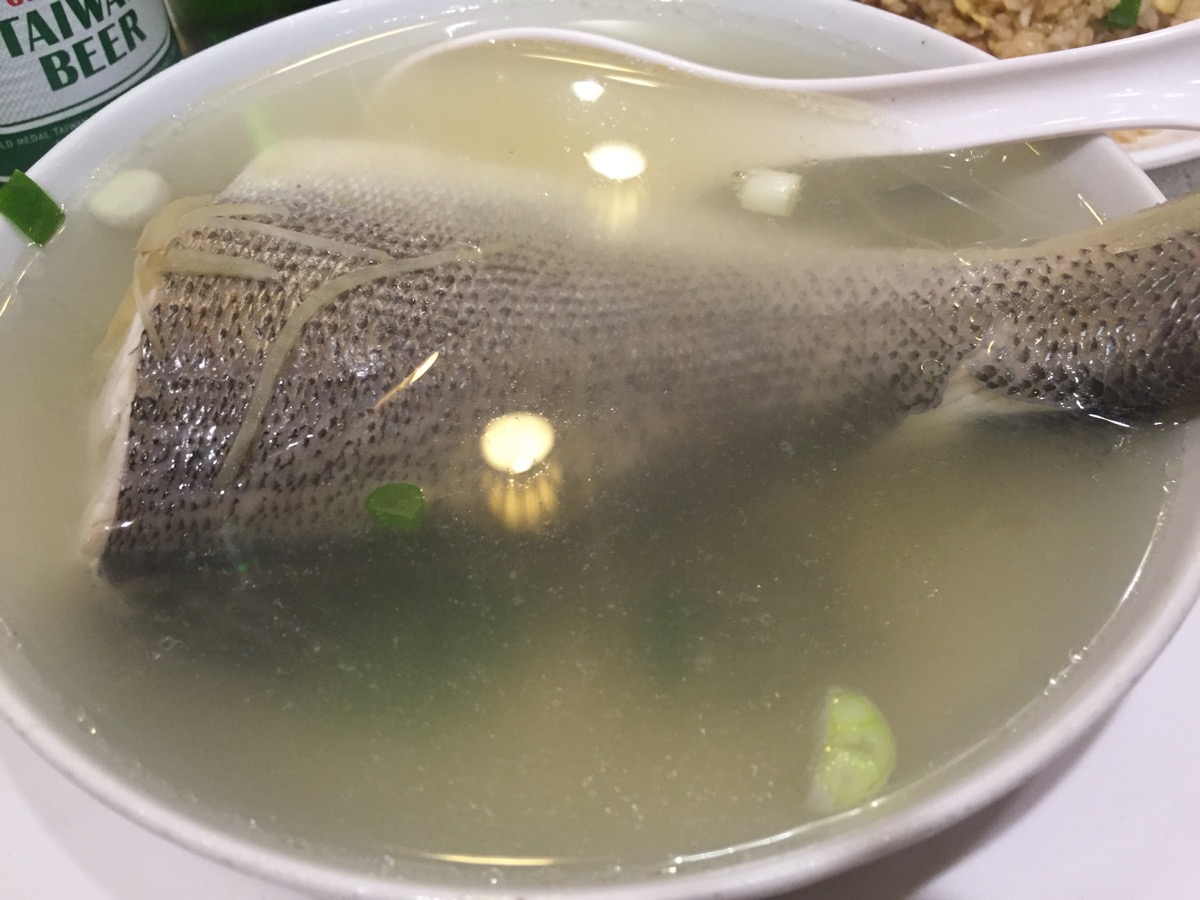 一品山西刀削麺の白身魚のスープ
