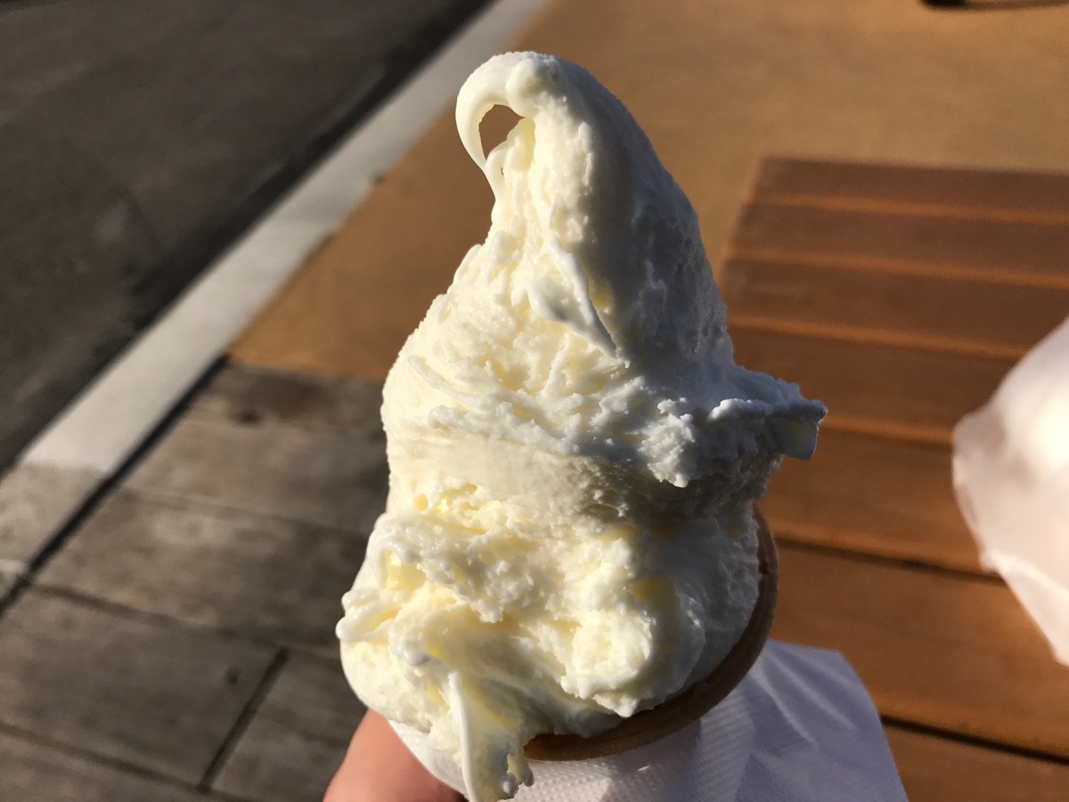 十勝野フロマージュ本店のジェラートアイスクリーム（ジャージー牛乳）