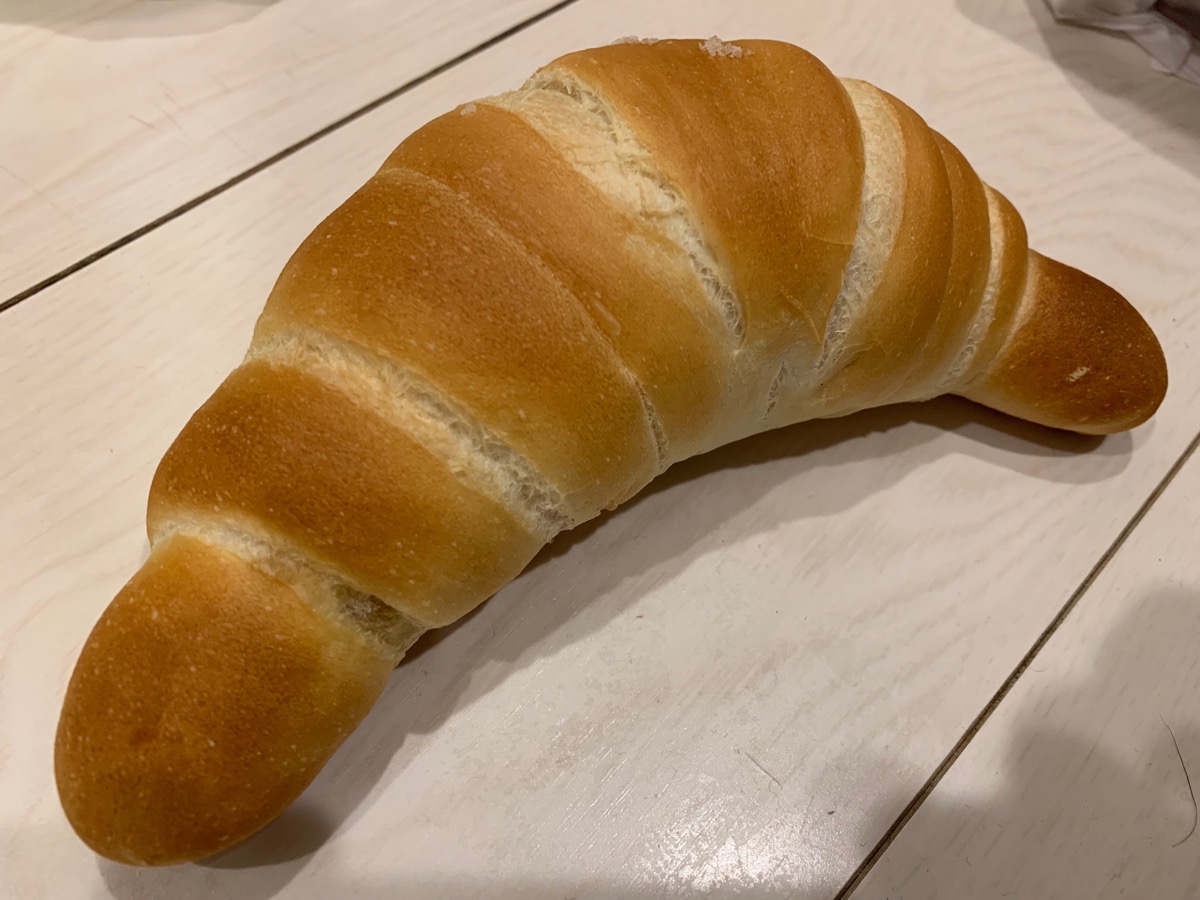 長楽製パンの塩バターロール