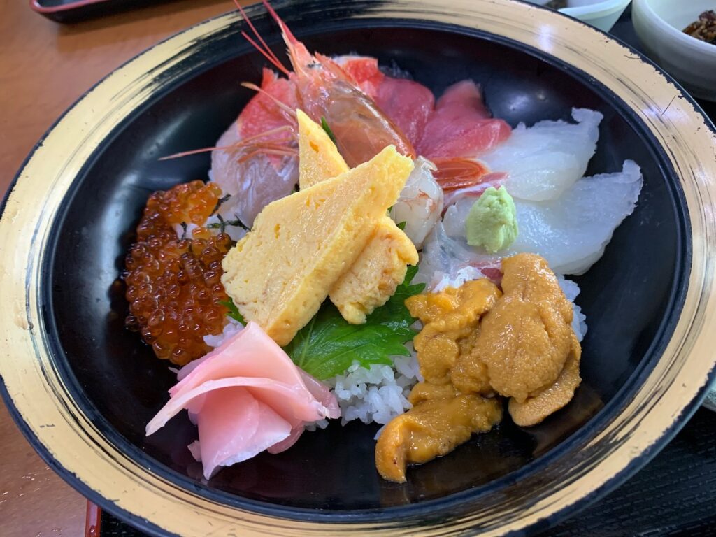 漁師料理かなやの大漁丼