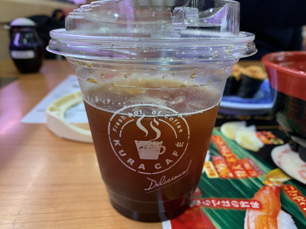 くら寿司江戸川店のアイスコーヒー