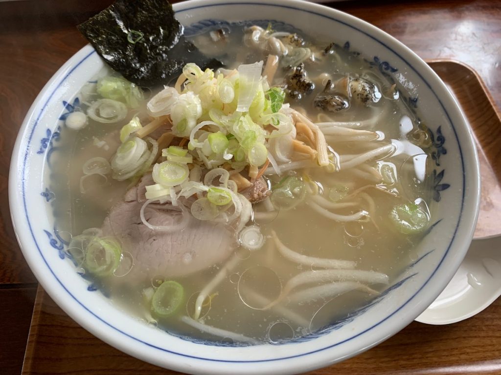 きいちゃん食堂のしおつぶ・ホッキラーメン