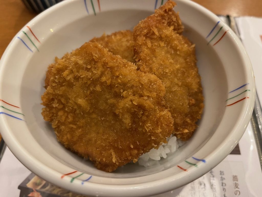 長岡小嶋屋CoCoLo新潟店のタレかつ丼