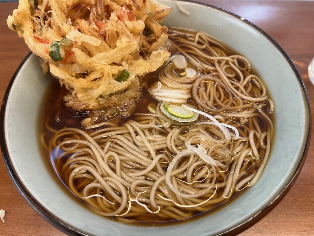 文殊馬喰横山店のかき揚げそば