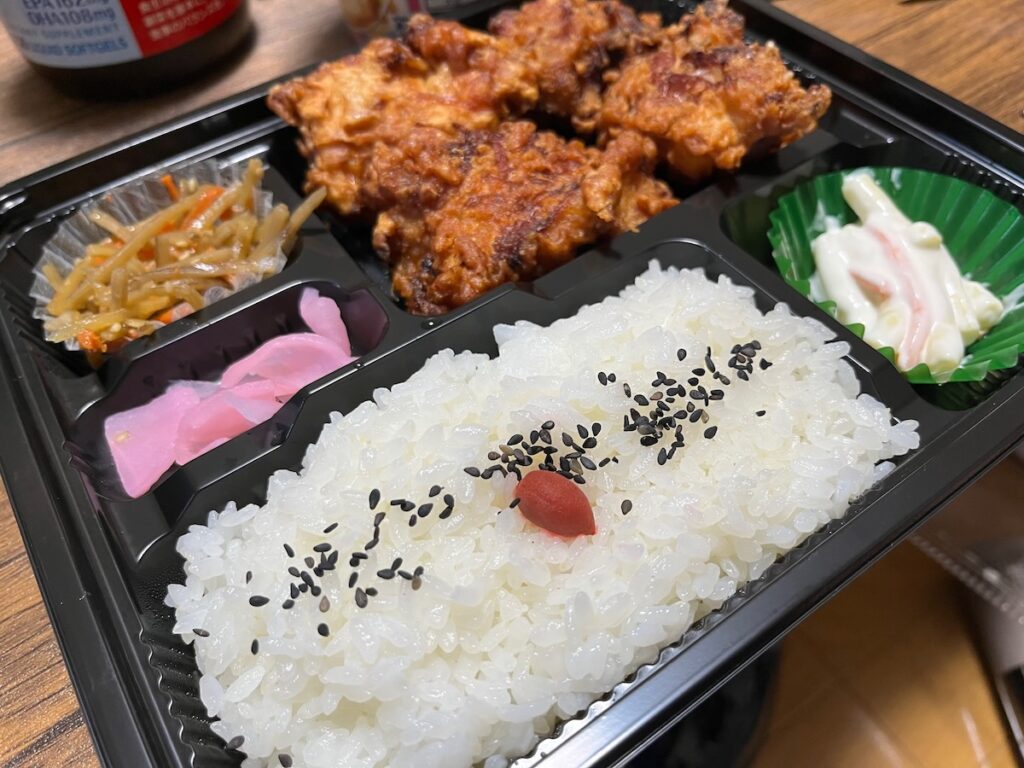 おけいち弁当の唐揚弁当