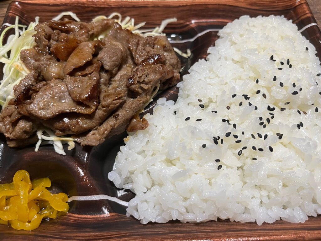 キッチンオリジン一之江駅ビル店の醤油だれ漬け豚肩ロース焼肉弁当