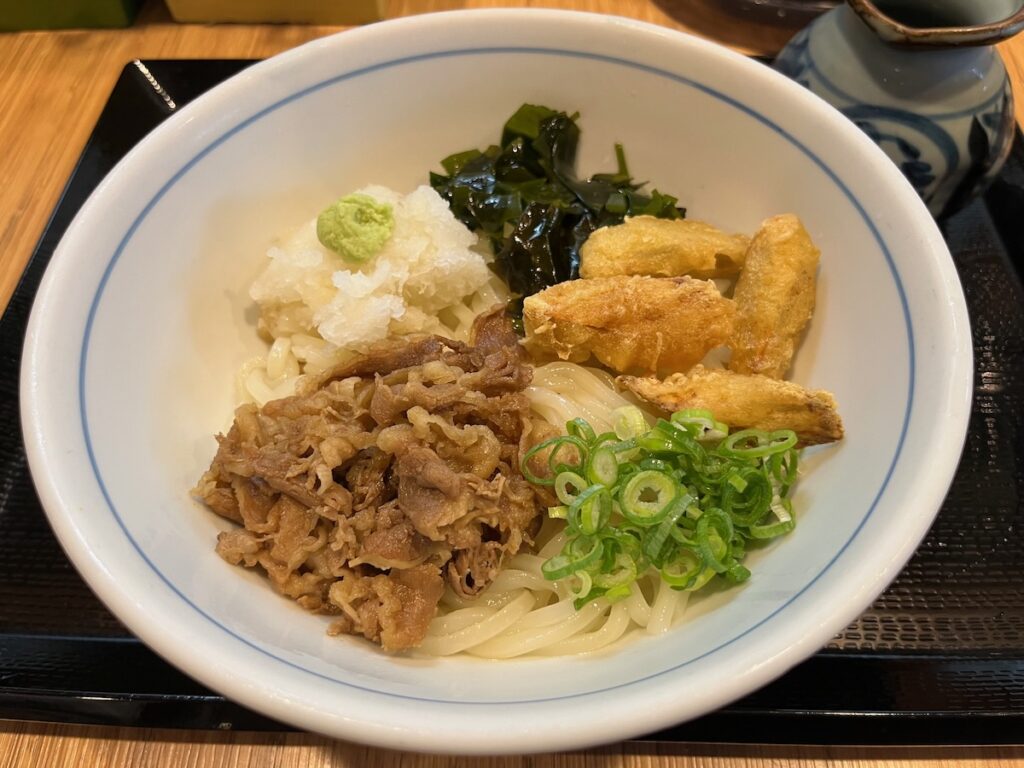 うどんウエスト小倉片野店の肉ごぼうぶっかけ