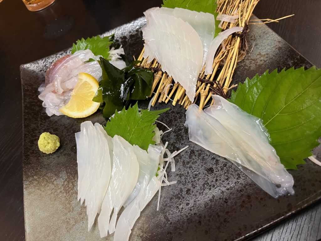 イカ活き造り・活魚一すじのイカの活き造り
