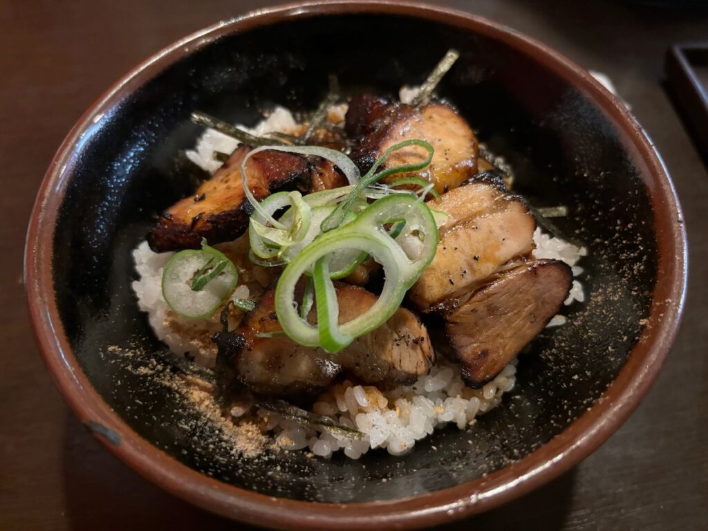 らーめんからしや葛西本店のちゃ〜しゅう丼