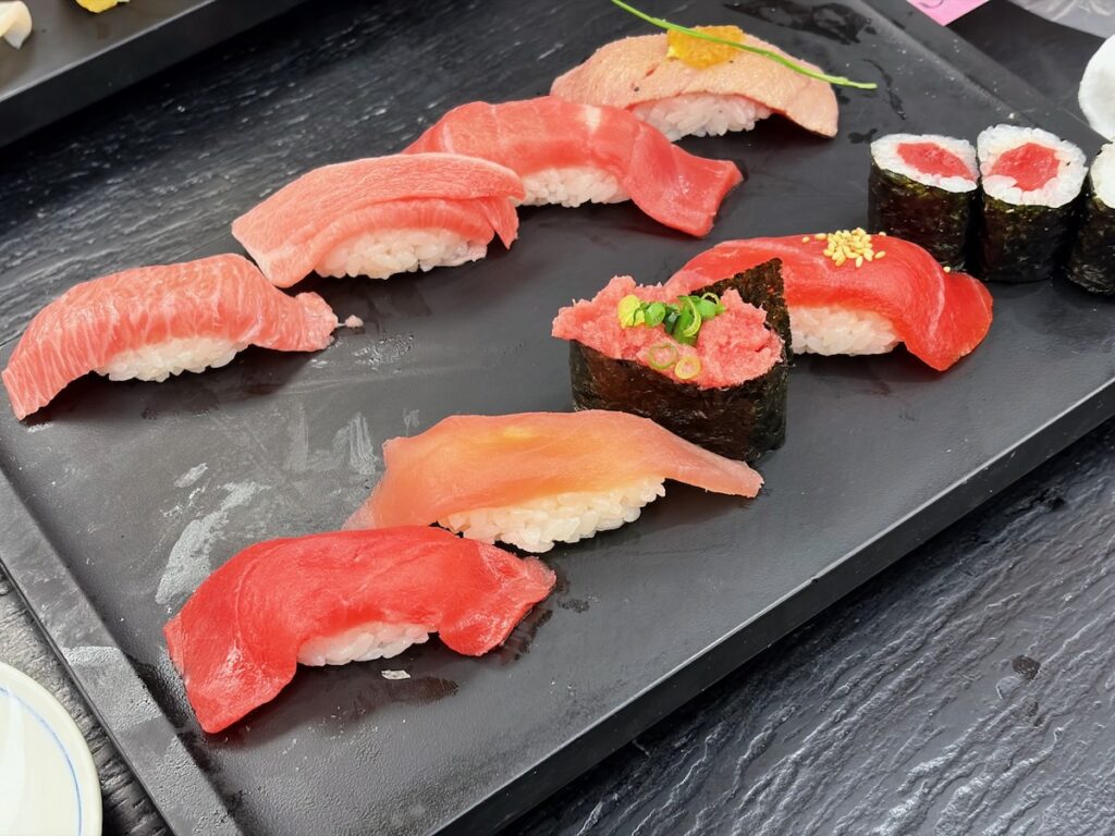 すしざんまい上野店のまぐろざんまい