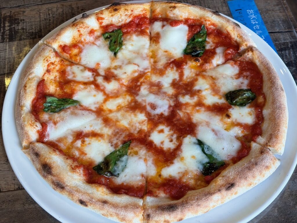 ピザマリーナイチノエの王道マルゲリータ