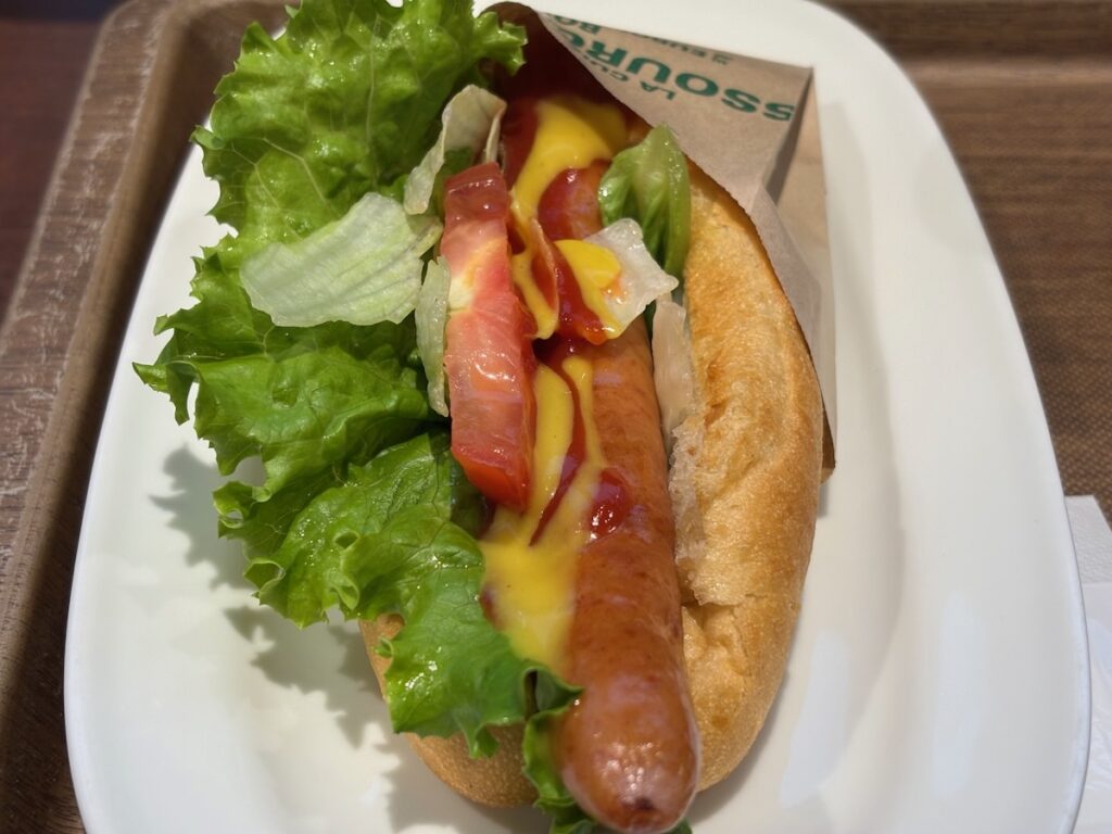 モリバコーヒー瑞江駅前カフェのレタストマトドッグ