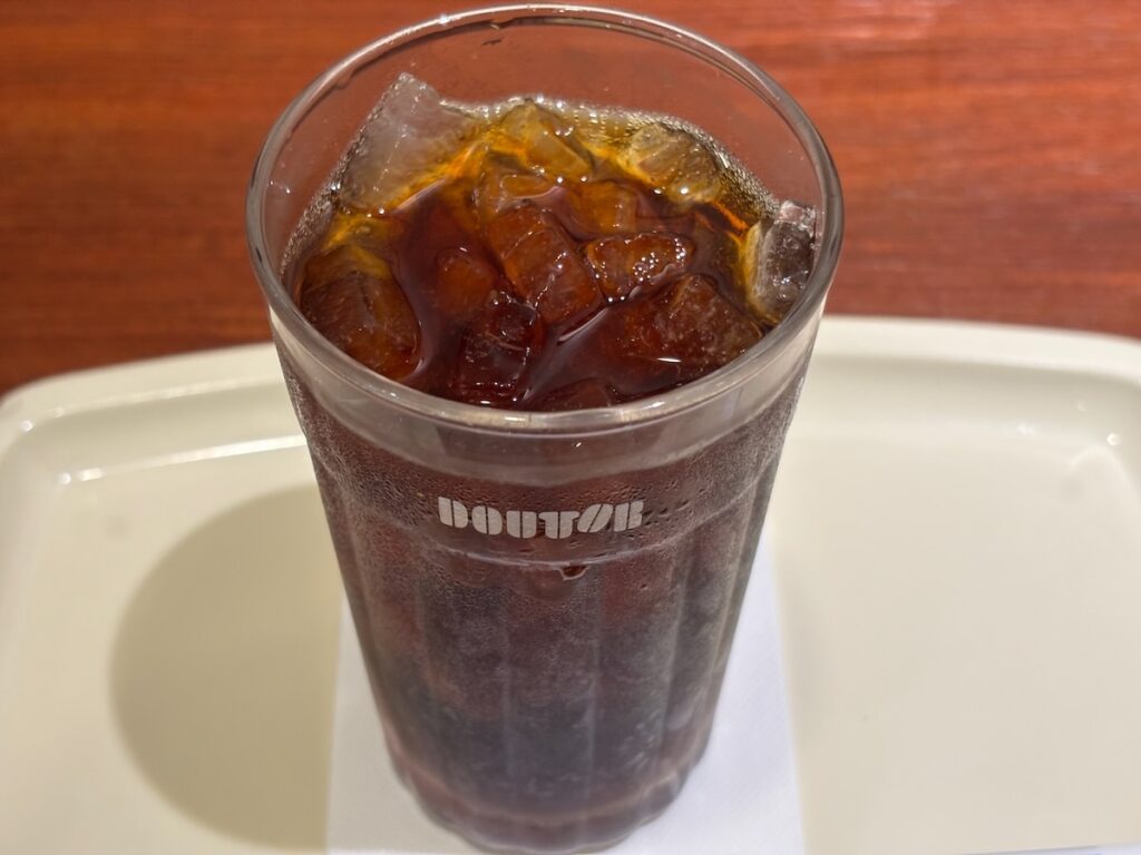 ドトールコーヒーショップ秋葉原和泉橋店のアイスコーヒーアニバーサリーブレンド
