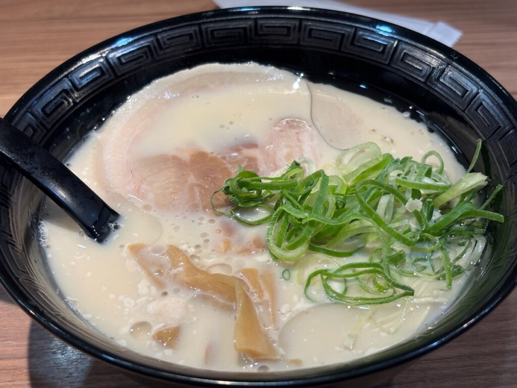 情熱のすためしどんどんラパーク瑞江店のとんこつラーメン