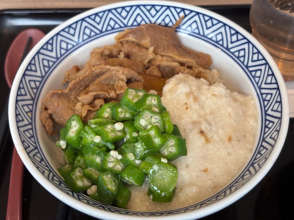 吉野家行徳相之川店の牛麦とろ丼