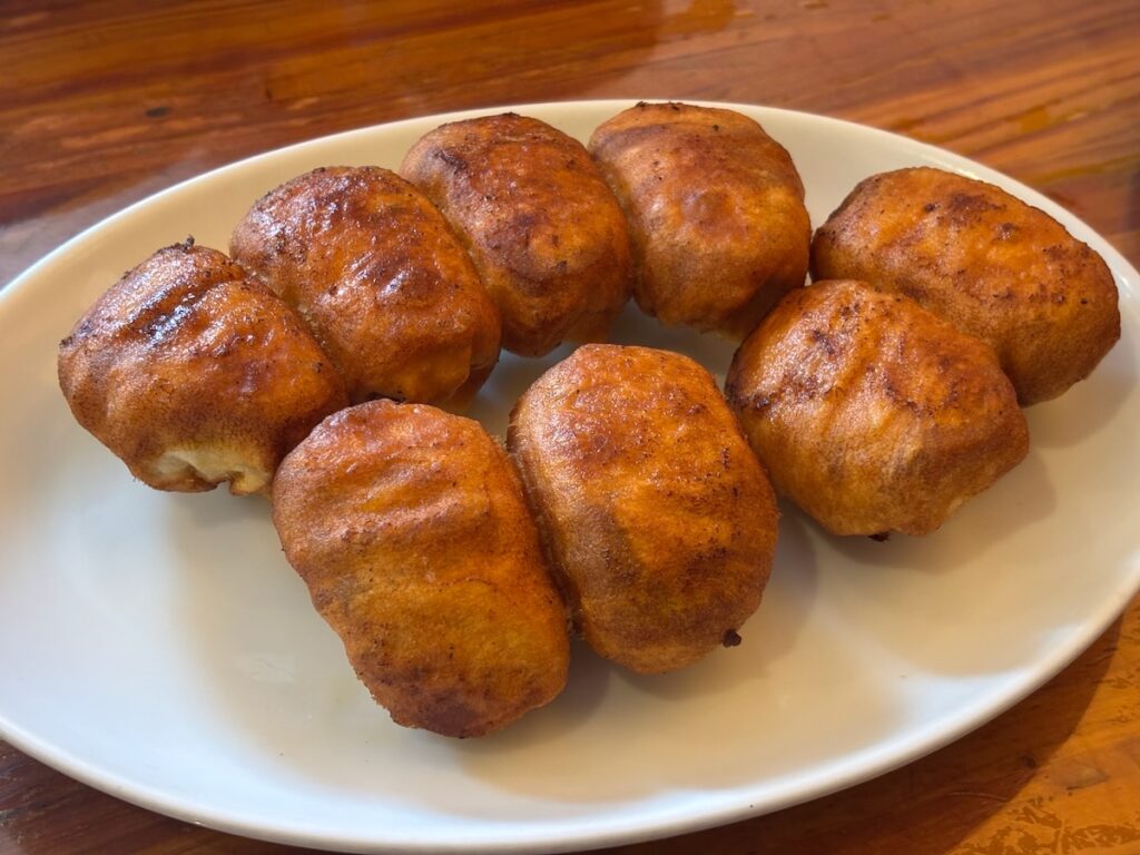 ホワイト餃子亀有店の焼き餃子