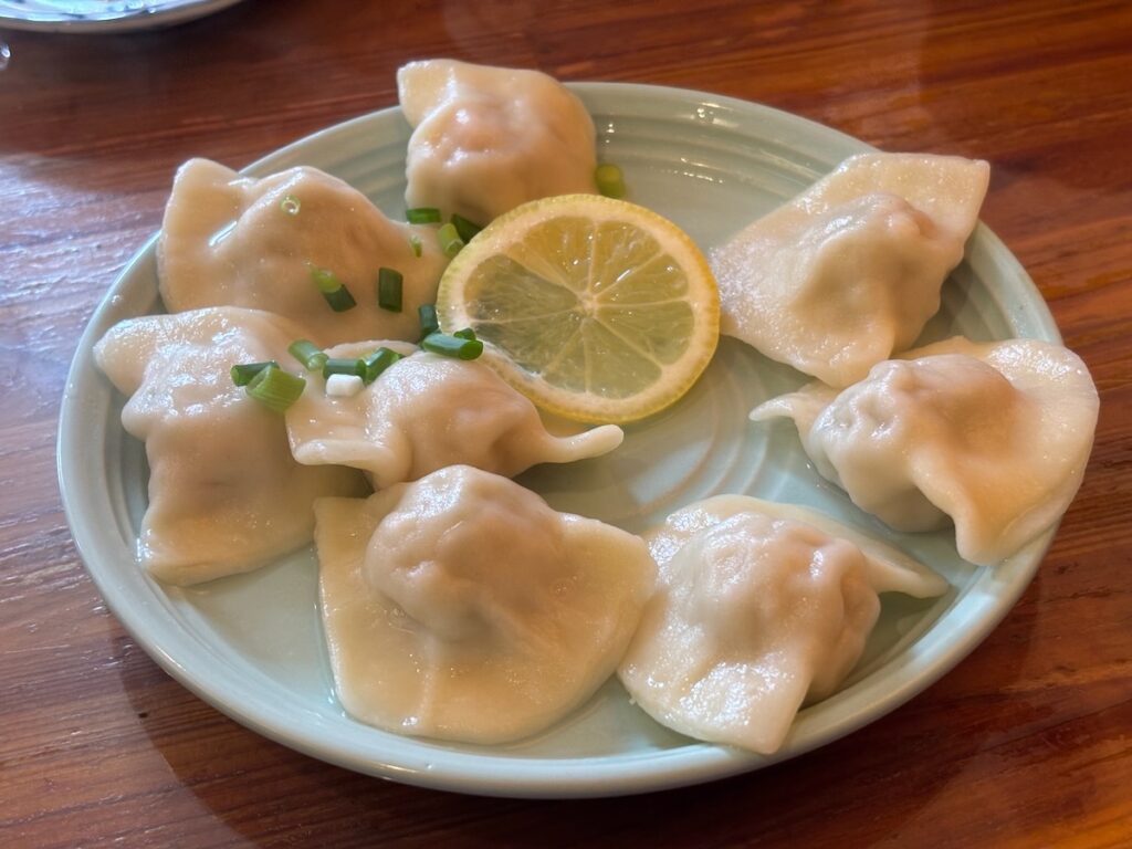 ホワイト餃子亀有店の水餃子