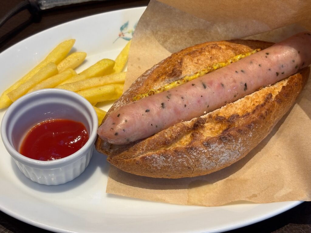ドトール珈琲農園江戸川店のドトールドッグ（ポテト付き）