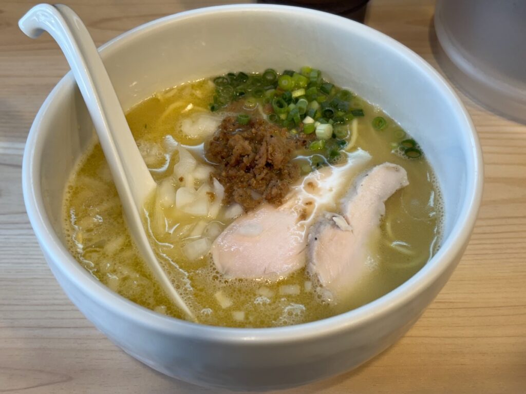 らーめん鶏の一の鶏白湯ラーメン