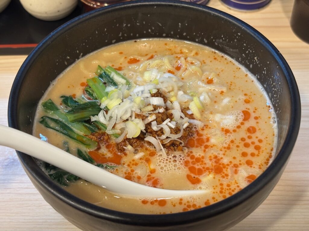らーめん鶏の一の白湯担々麺
