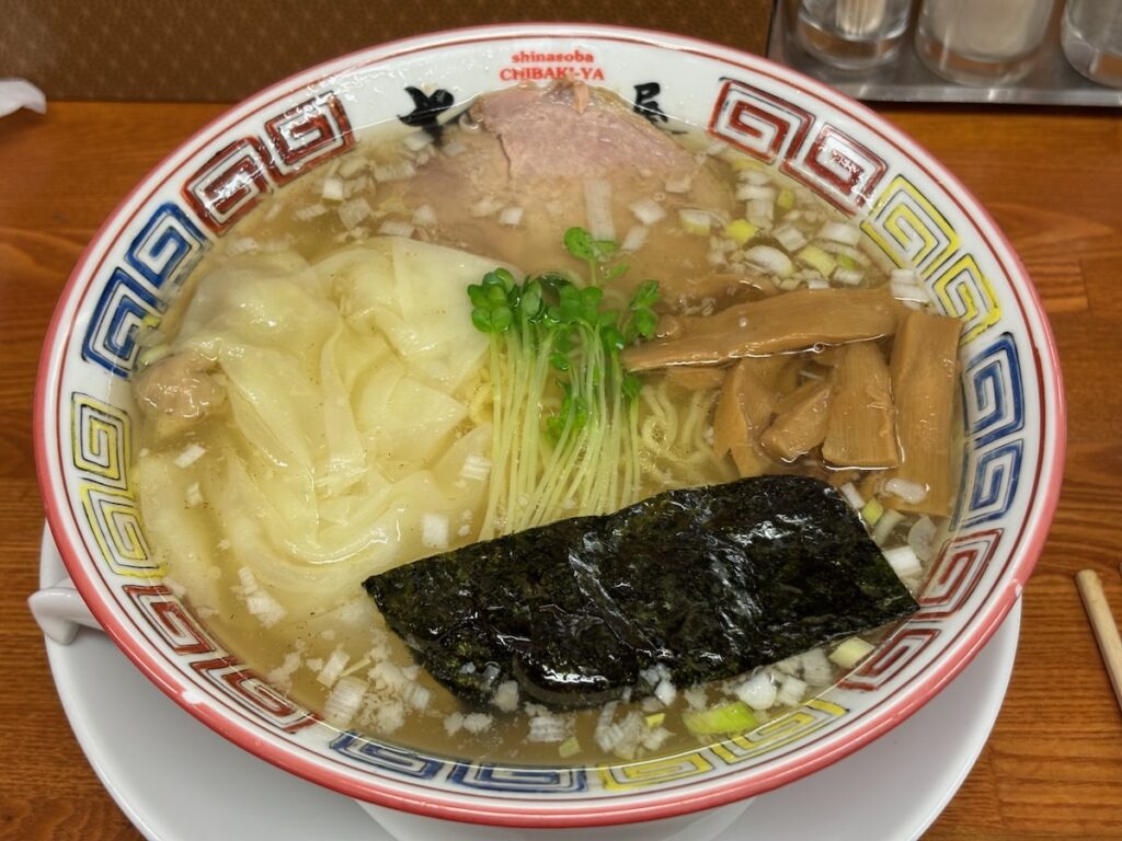 ちばき屋のワンタンそば（塩）