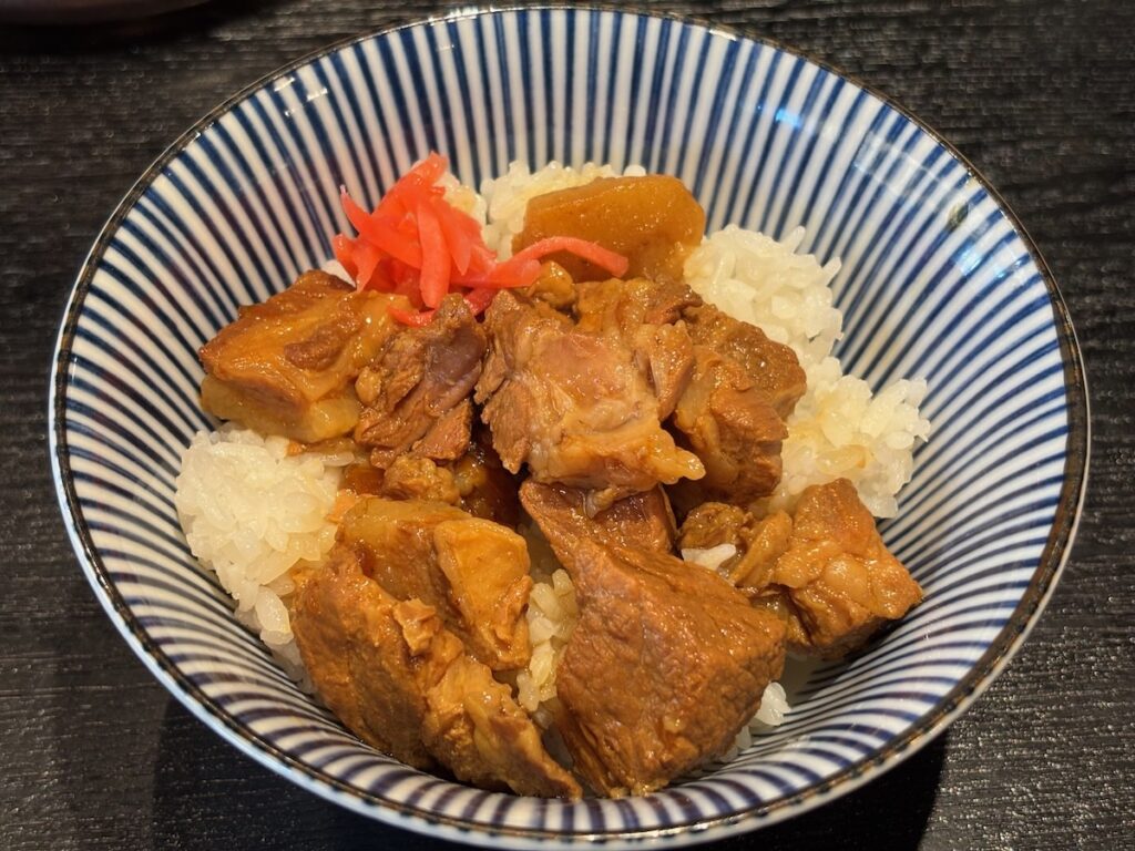 支那ソバ小むろの肉煮込みごはん（小）
