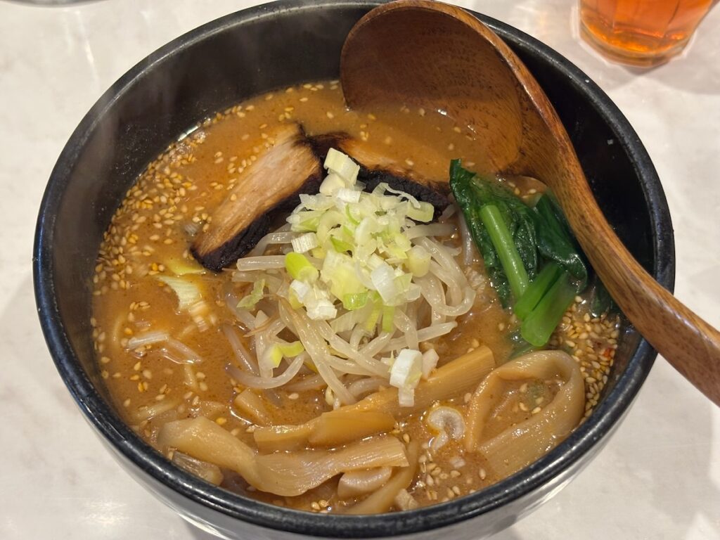本八幡ラーメンだんちょうてーの濃厚味噌らーめん