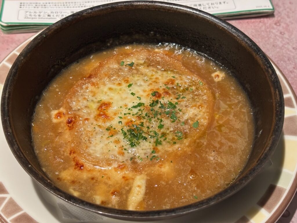 サイゼリヤ一之江駅前店のたまねぎのズッパ