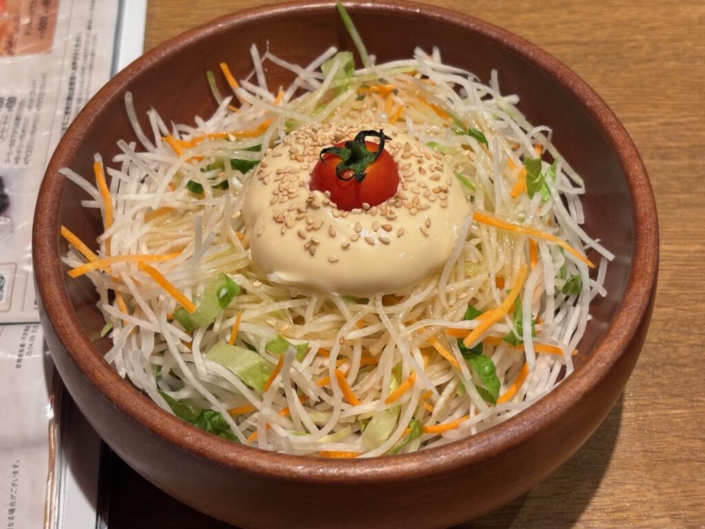 びっくりドンキー南行徳店のディッシュサラダ