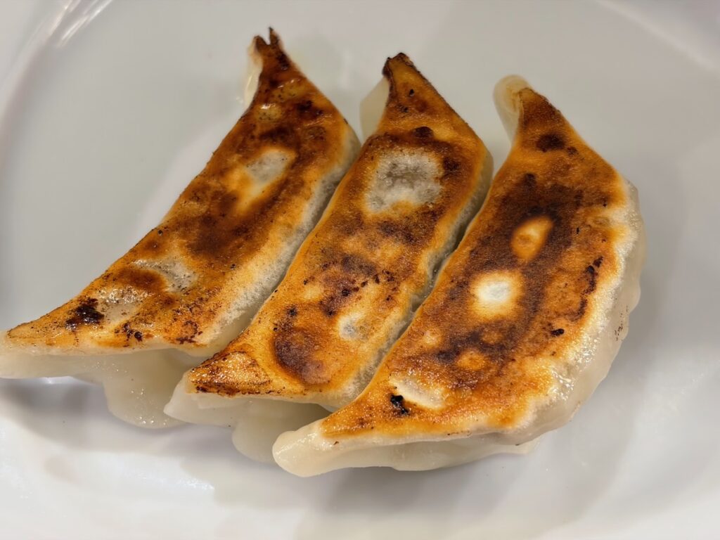 麺屋武士道一之江店の黒豚肉餃子（3個）