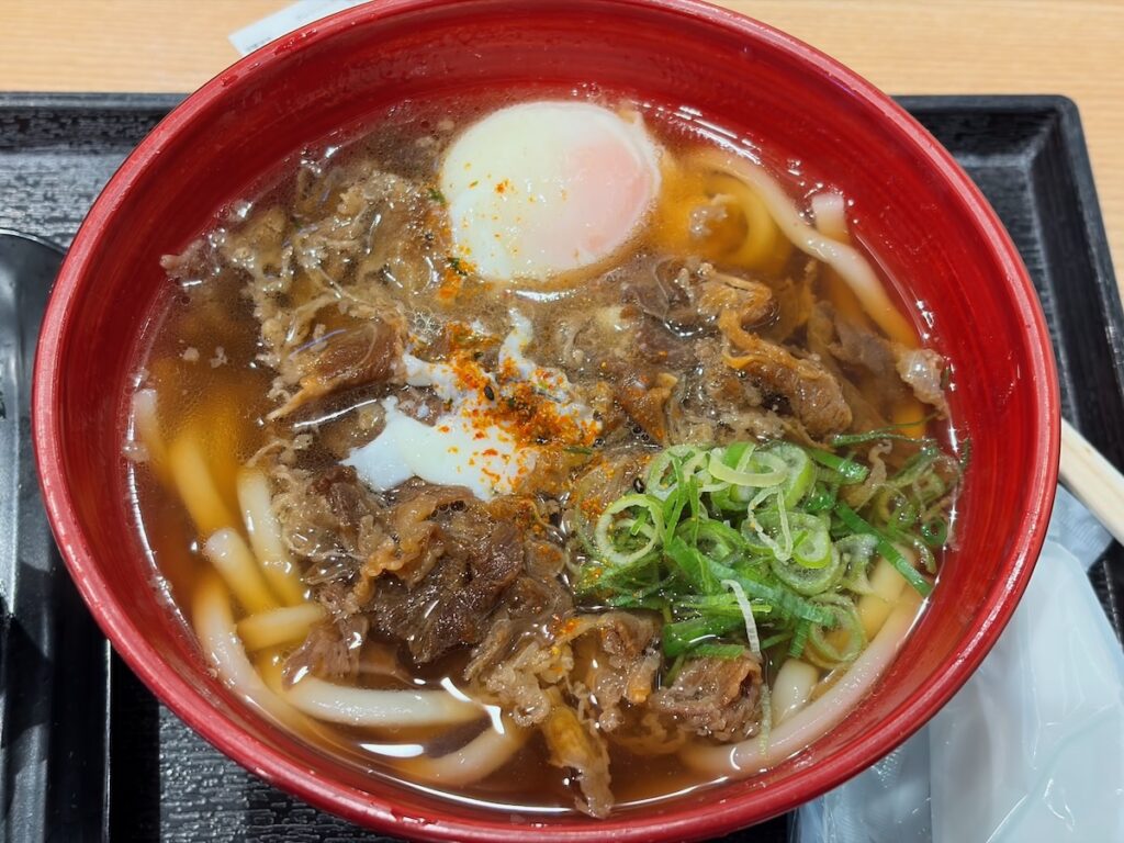 ANA FESTA羽田53番ゲートフード店の肉玉うどん
