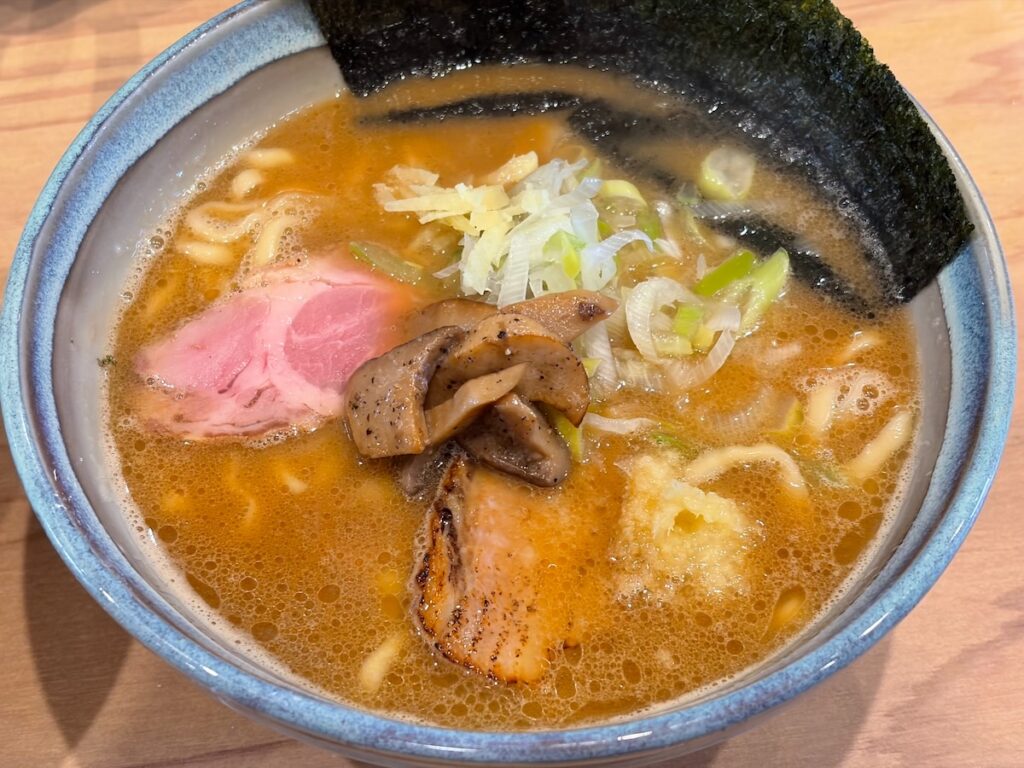 ラーメンパークあずーるの生姜醤油ラーメン