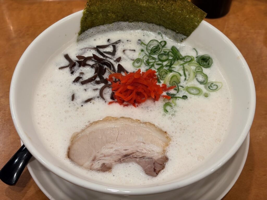 つけ麺中華そば節本八幡店の豚骨ラーメン節MAX