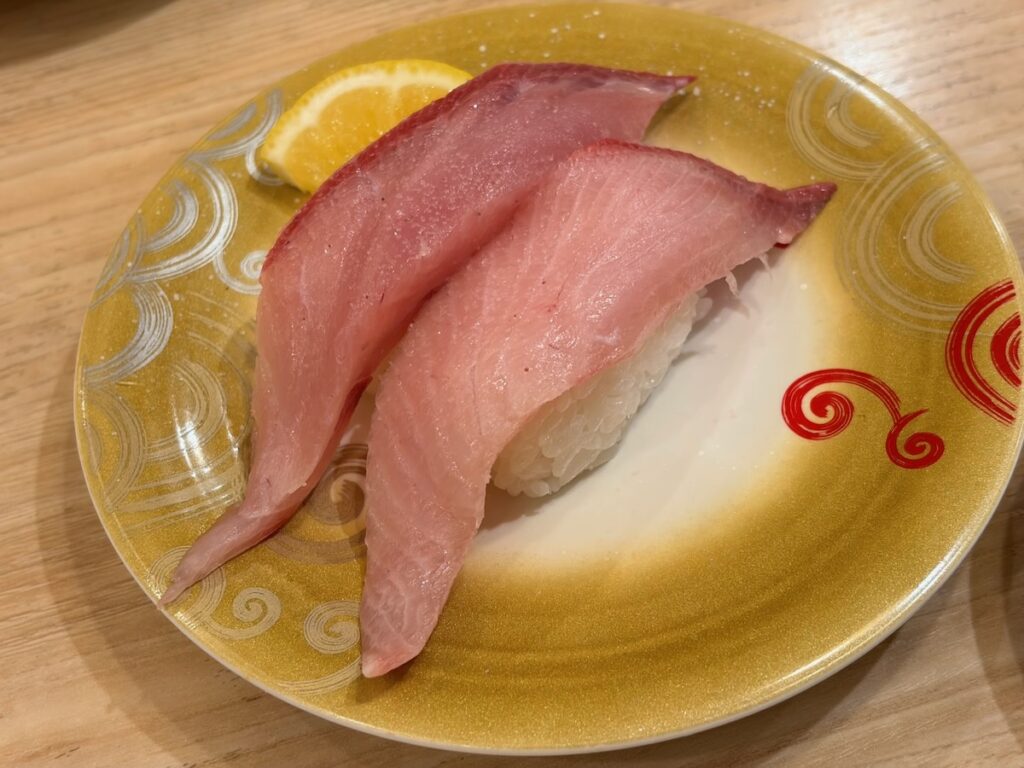 回転寿しトリトン東京スカイツリータウン・ソラマチ店の活〆寒ぶり塩レモン