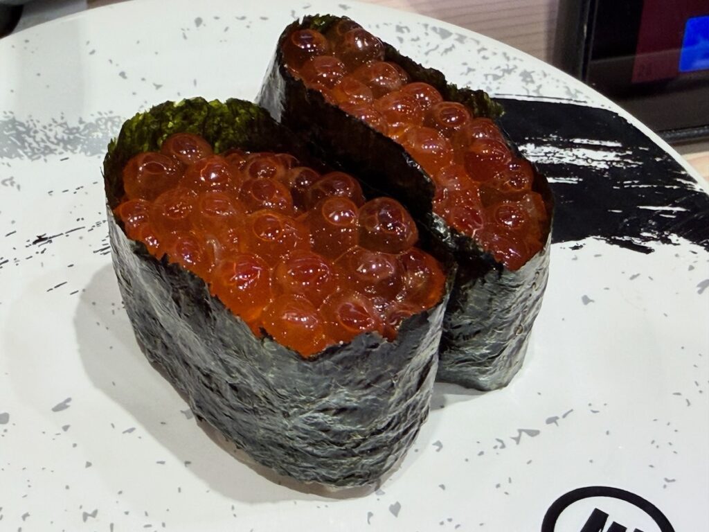 回転寿司みさき本八幡店のいくら軍艦