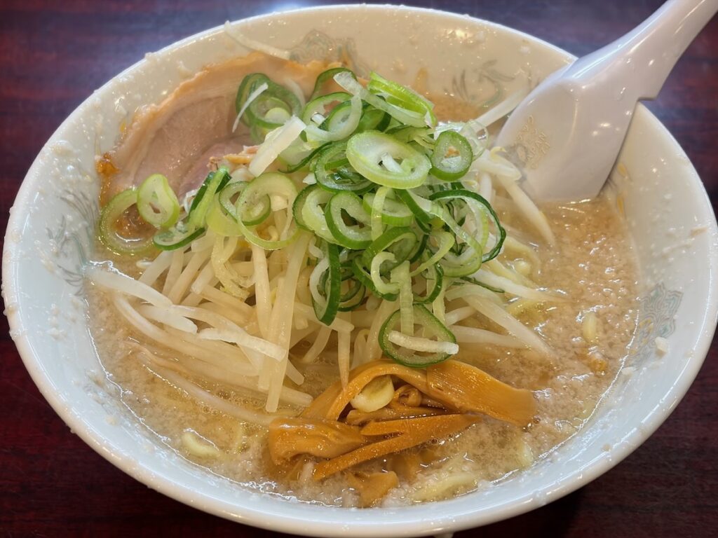 こってりらーめんなりたけ本八幡店のしょうゆらーめん