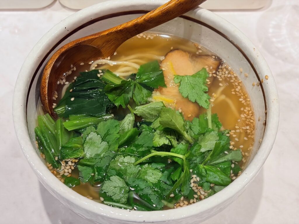 本八幡ラーメンだんちょうてーの特製塩らーめん