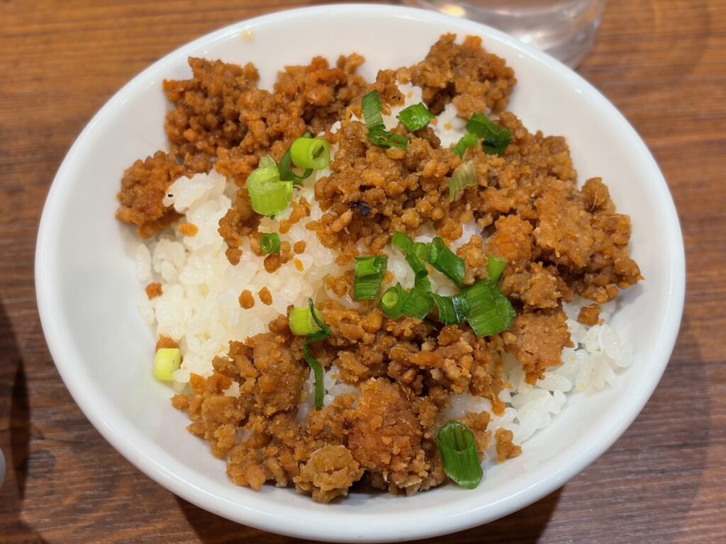 ラーメン嘉祥のミニそぼろ丼