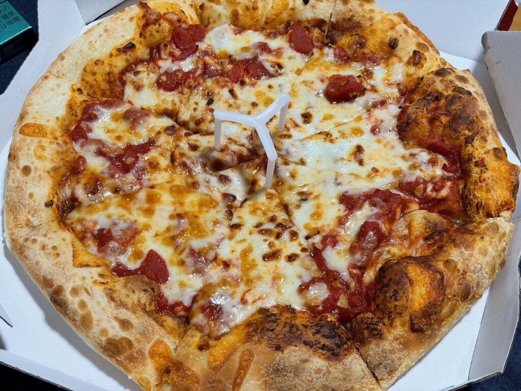 ピザハット一之江店のイタリアントマト&ガーリック