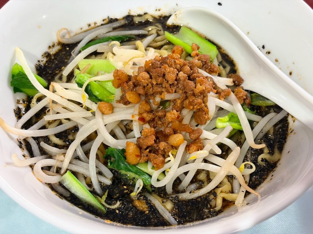  台湾美食龍の黒担々麺
