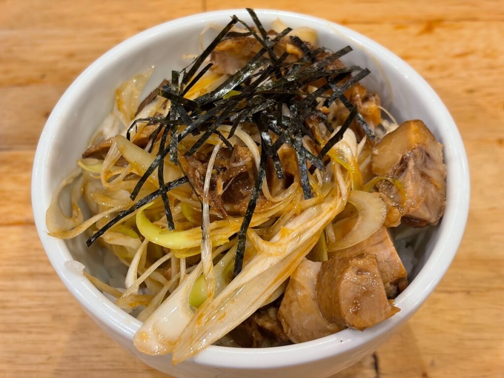 中華そばムタヒロ1号店のチャーシュー丼