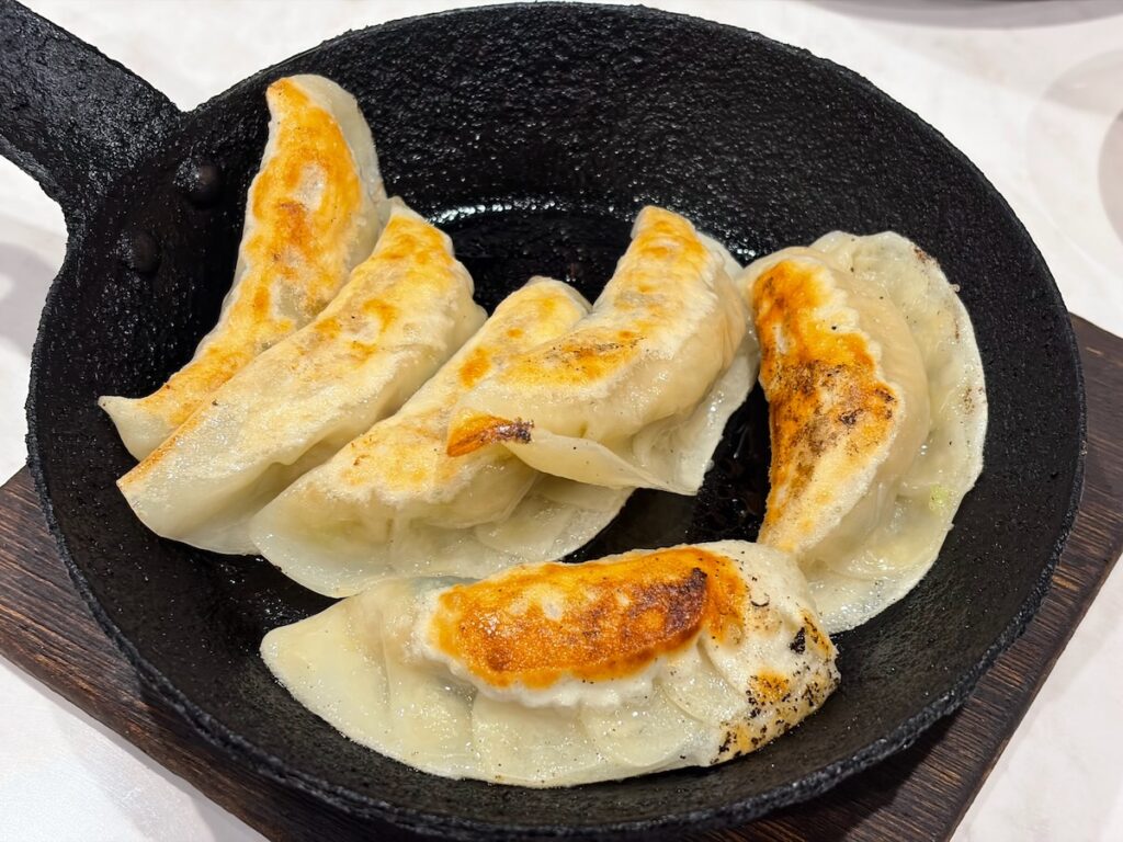 本八幡ラーメンだんちょうてーの焼き餃子（6ヶ）