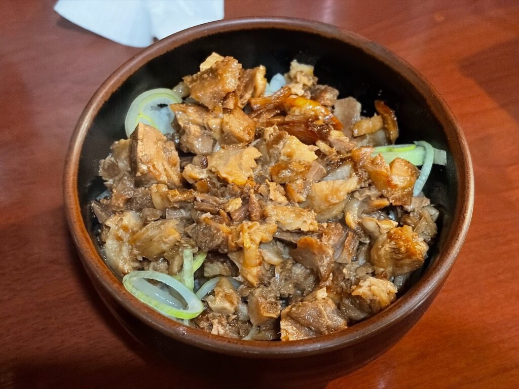 ラーメン味ノ仙のチャーシュー丼