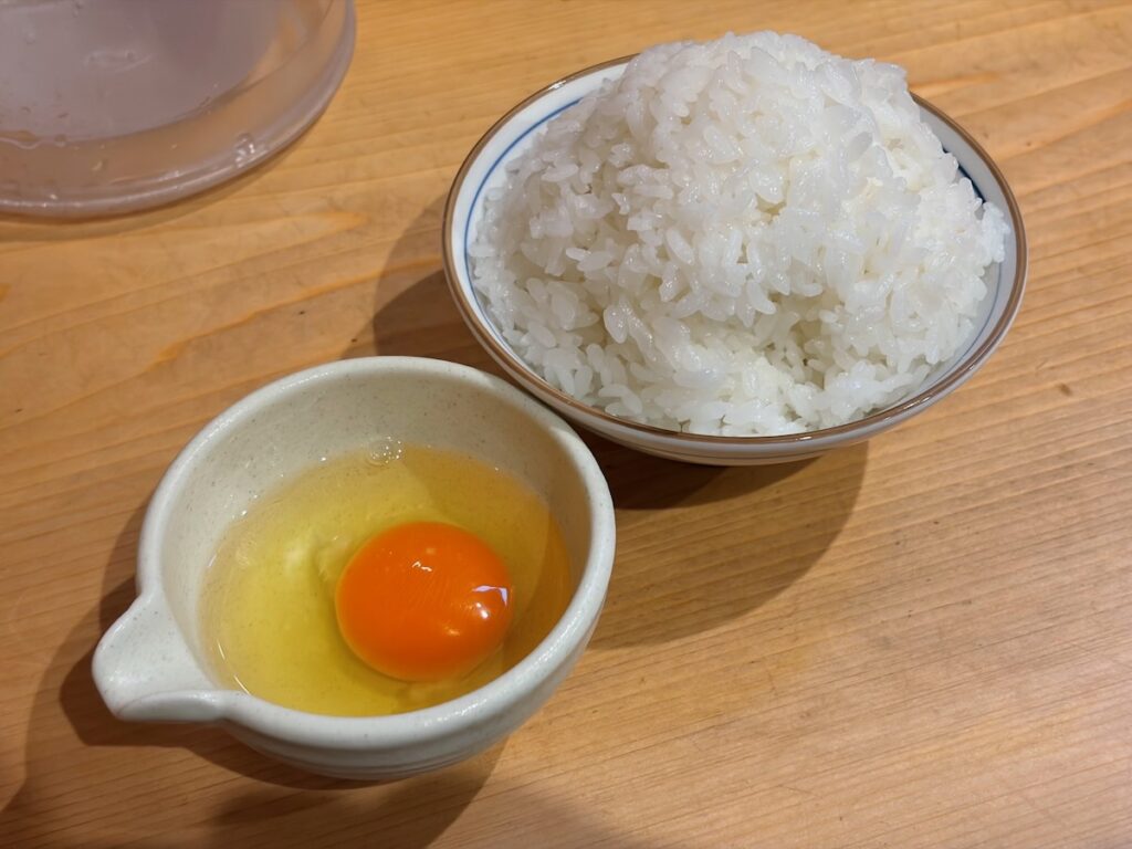 らーめんとうかんやの名物（並）卵かけごはん