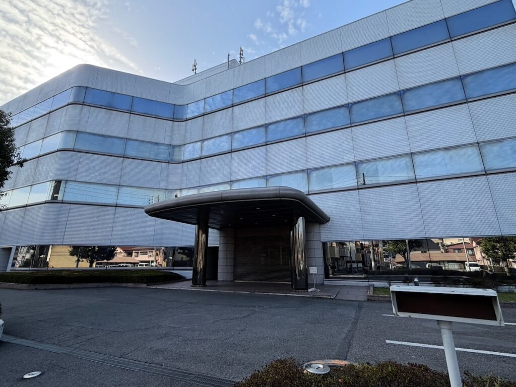 三菱倉庫（NFパークビルディング）