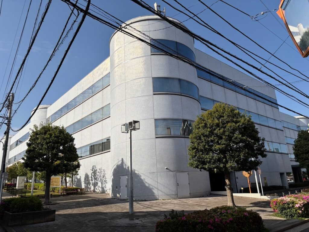 三菱倉庫（NFパークビルディング）