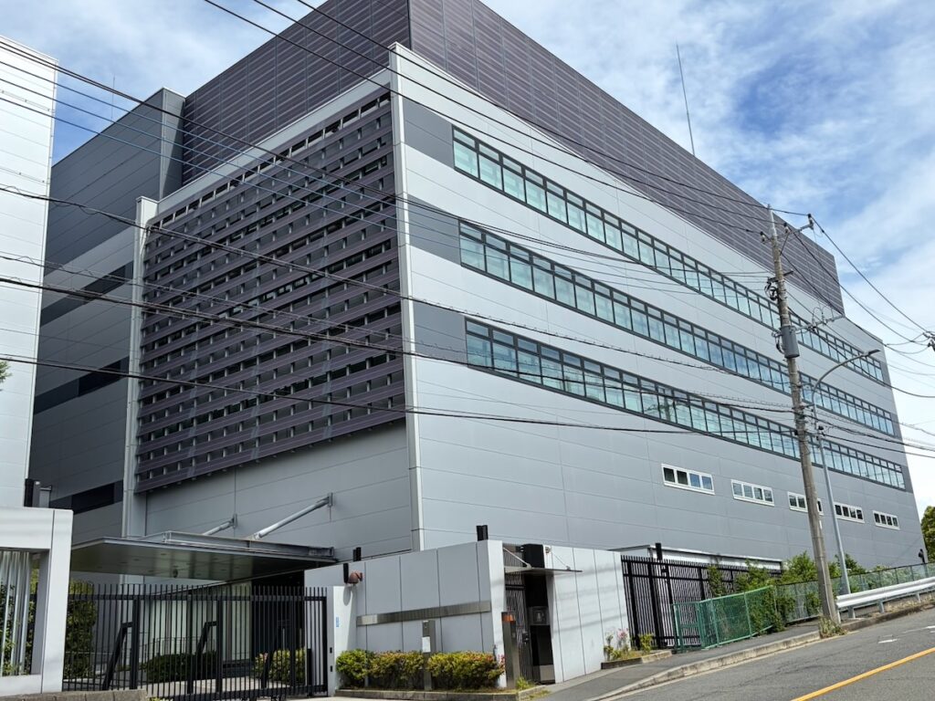 富士通（横浜データセンター）