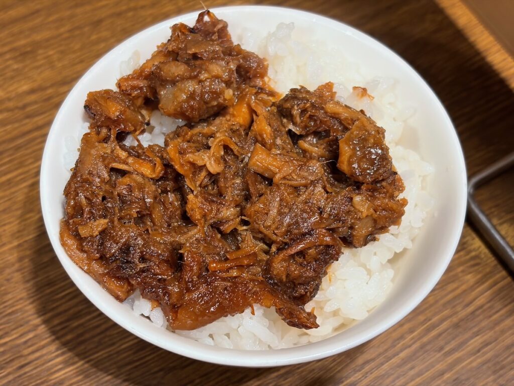 戯拉戯拉西船橋本店のチャーシューのせご飯