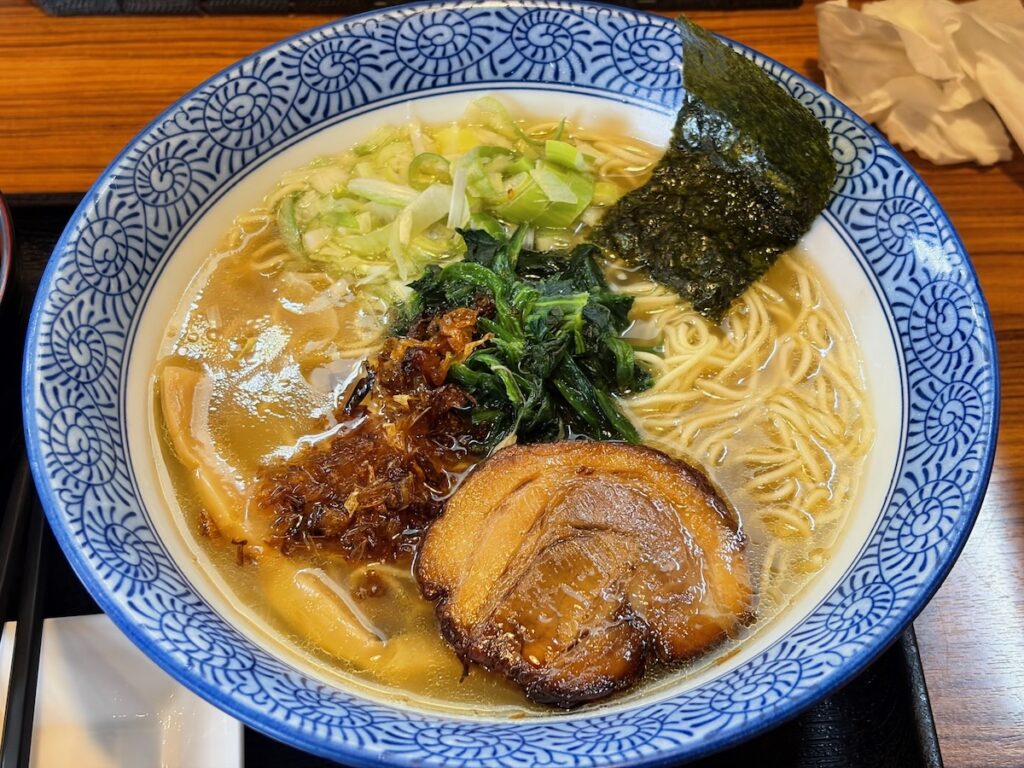 らーめん鈴家の淡麗塩鶏そば