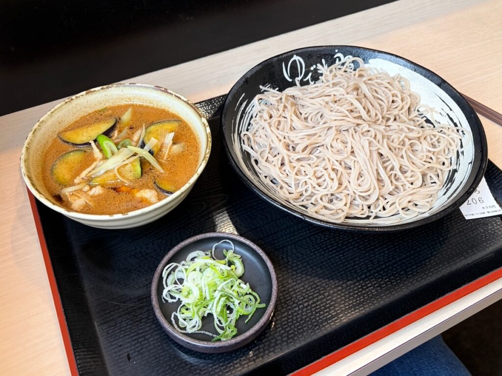 ゆで太郎もつ次郎環七西瑞江店の肉茄子せいろ